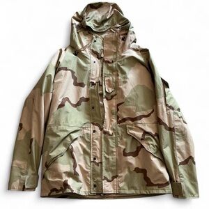 Men's Camouflage Military Field Jacket size medium long